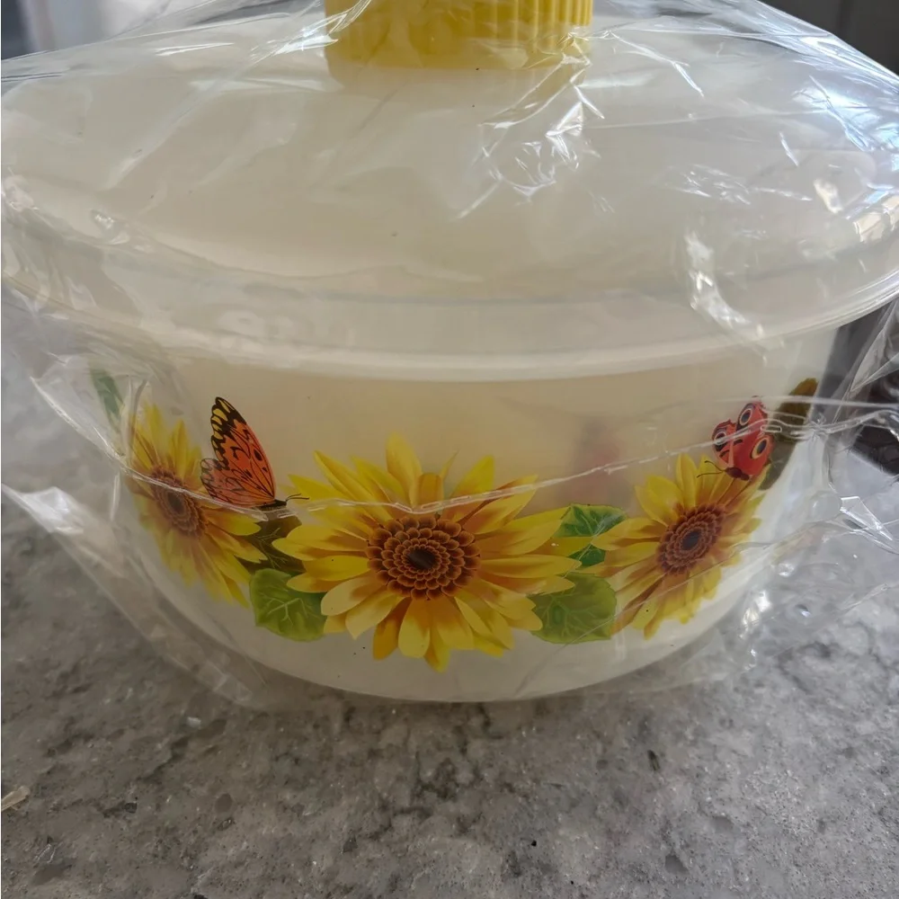 Sunflower and Butterfly Decorative set of 4 Bowls - Picture 2 of 5